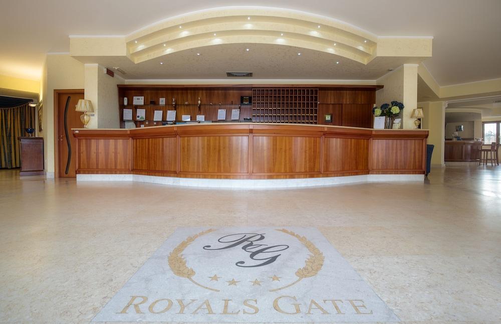 Отель Royals Gate Роди-Гарганико Экстерьер фото